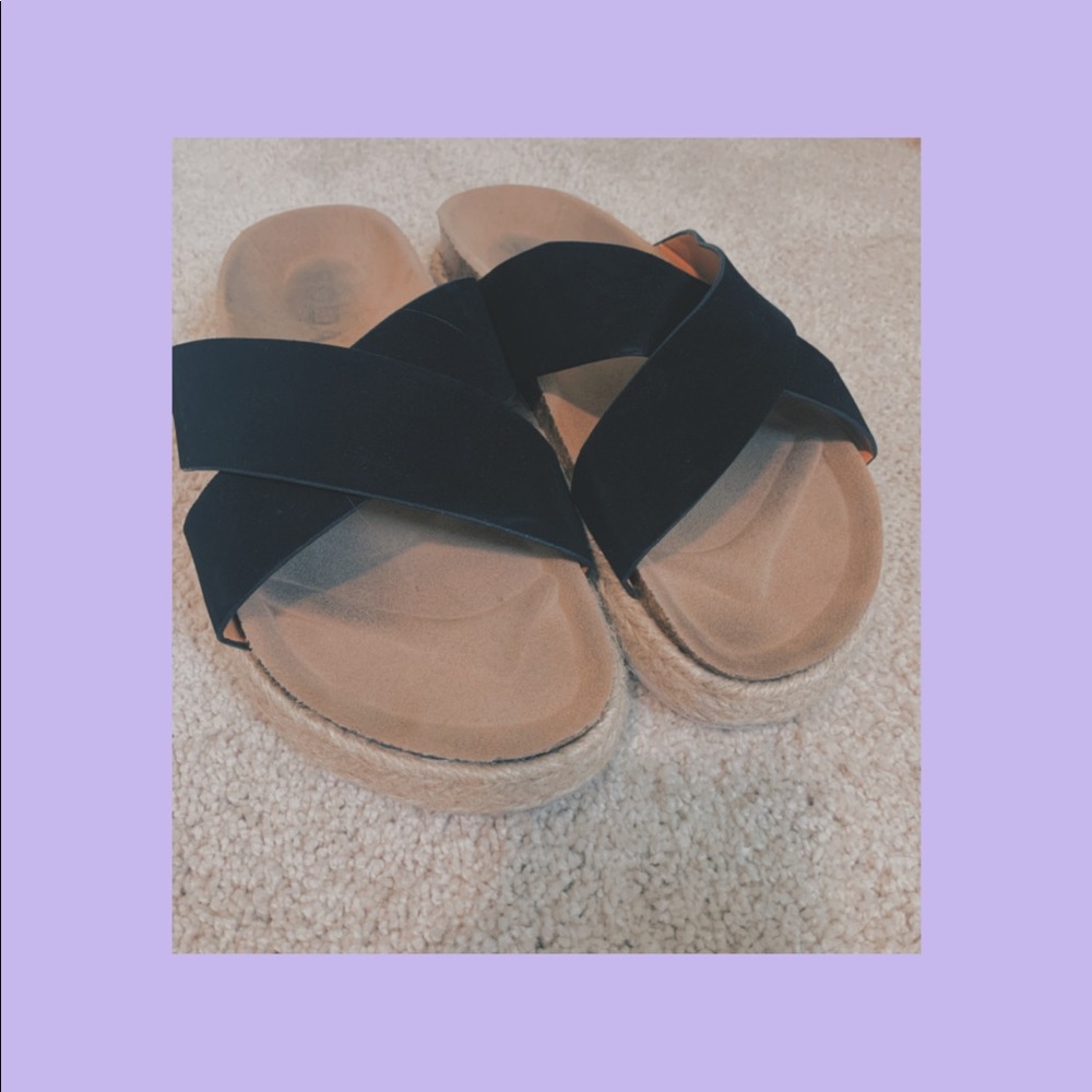 sandals - Picture 2 of 2